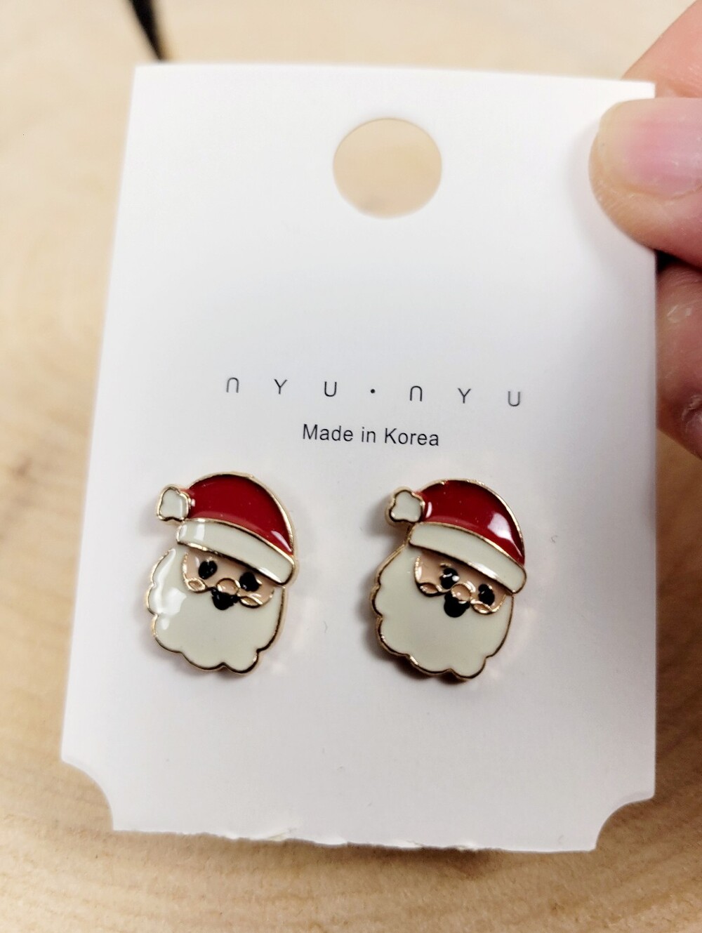 Brand New Gold Tone Santa Claus Christmas Stud Earrings